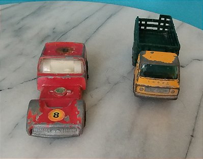 Sucata miniaturas de metal Matchbox Lesney -Inglaterra, anos 60 caminhao stake truck  e anos 70 road dragster