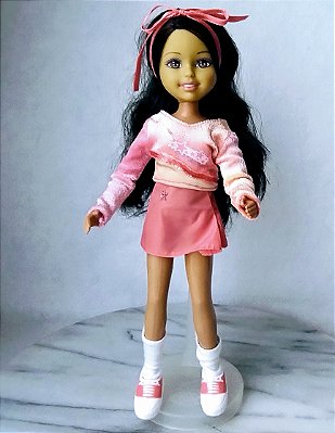 Boneca Stacie morena coleção Barbie Star Team Mattel 2004, 25 cm, cor do rosto alterada com o tempo