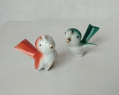 Miniaturas bibelôs par de pássaro porcelana Fine bone china Japan , 2,5 cm
