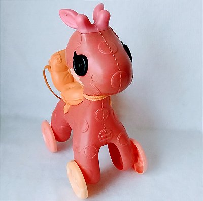 Cavalo com rodinhas de plástico para bonecas Lalaloopsy de 30 cm MGA