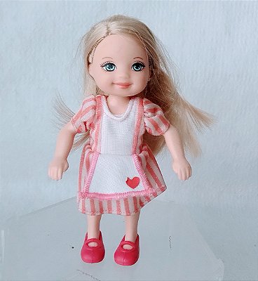 Boneca Kelly enfermeira Candy striper faltando estetoscópio, mattel 2007