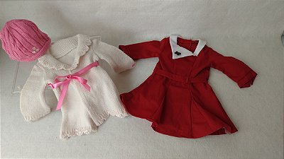 Roupa Look  da boneca American girl vestido vermelho, casaco e gorro