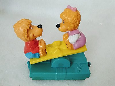 De 1994, vagão #6 Ursos Berenstein / Berenstein Bears na gangorra do Happy Birthday Train fo McDonald