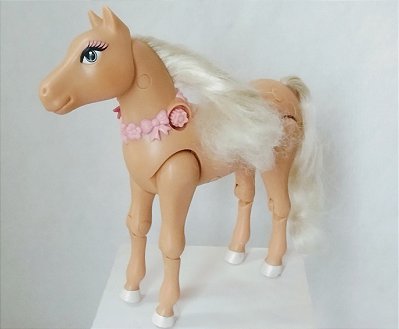 Ponei articulada da Barbie Mattel que viria junto com cavalo Tawny