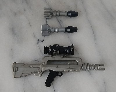 Acessórios boneco Rambo arma anti tanque