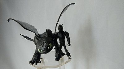 Banguela 22 cm e boneco Soluço 9 cm, do Como treinar o seu dragão, DreamWorks marca Spin Master 2007