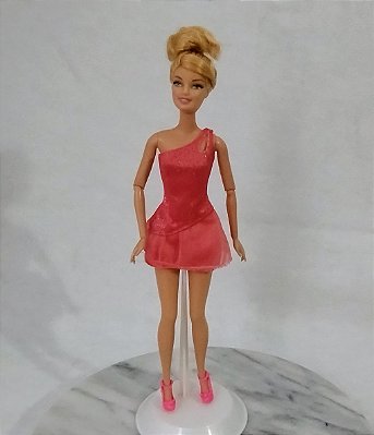 Barbie articulada cabeça provavelmente trocada de vestido rosa curto, Mattel