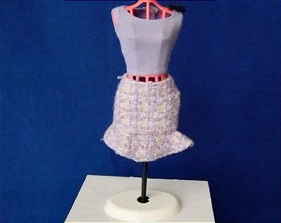 Roupa para boneca Barbie conjunto lilás top e saia xadrez inicio 2000