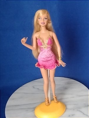 Barbie Loves hair (originalmente viria com chapinha) com pescoço quebrado, Mattel 2009