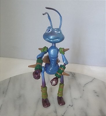 Formiga Flik articulada também nos cotovelos, de armadura, da Vida de Inseto, Disney, 13+3 cm de altura