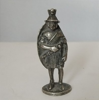 Miniatura de metal , estanho, de soldado romano, coleção kinder ovo anos 80, 4 cm