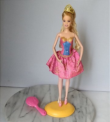 Barbie bailarina Twinkle toes Mattel 2009 com 1 dedo danificado