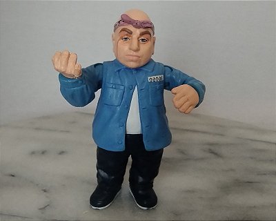 Boneco figura de ação Mini Me do Dr Evil Mezco 8,5cm