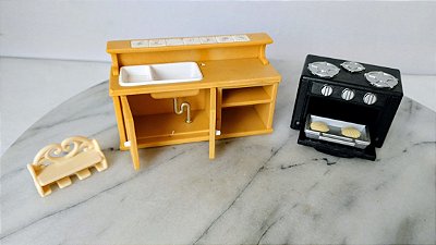 Sylvanian families, fogão e pia + 1 peca para cozinha