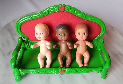 Bebes da coleção Barbie Mattel 1973 de 7 cm, loira, morena e negra