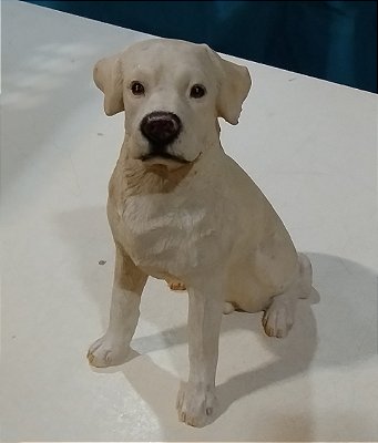 Estatueta de resina sem marca labrador bege 15 cm de altura