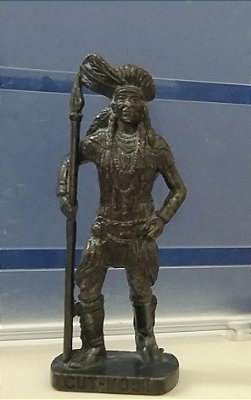 Miniatura de metal kinder Ovo anos 90 chefe índio Cut Nose, 4 cm