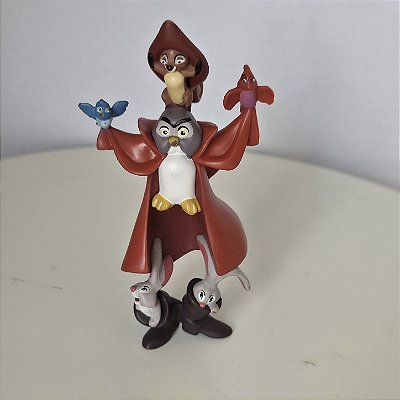 Miniatura Disney Coruja e animais da Floresta como principe Phillip da Bela Adormecida 10 cm