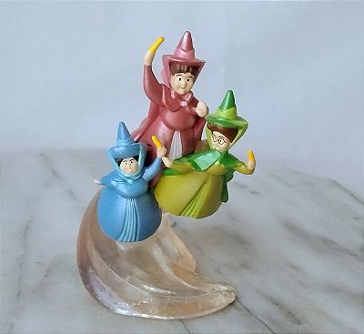 Miniatura Disney as 3 fadas madrinhas da princesa Aurora, a Bela Adormecida, 9 cm