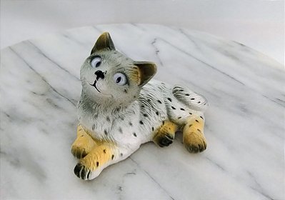 Miniatura de borracha oca Newray 1990 de gato com pintas pretas parecendo.mau egipcio 8,5 cm