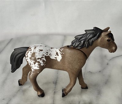 Playmobil, cavalo marrom traseira branca