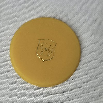 Futebol de botao amarelo com sigla CBF, 4 cm de diametro