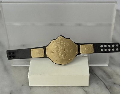 Cinturão para boneco lutador campeão Mundial de peso pesado - World Heavy Weight Wrestling Champion(WWE) 11,5 cm