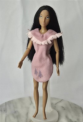 Pocahontas Disney store, cabeça de 2009, corpo de 2010 vestido rosa de cartela, earth dance fashion de 1995