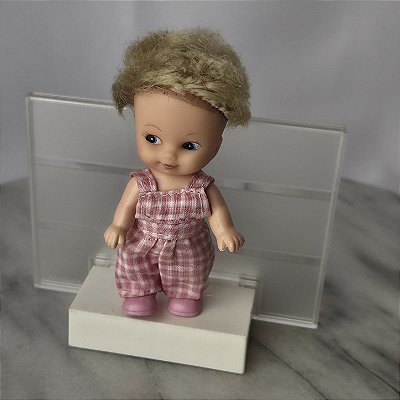 Bebe articulada da Susi Naninha Estrela anos 70, cabelo cortado, roupa e sapatos improvisados,9 cm