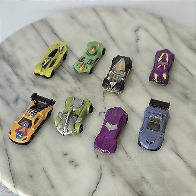 Miniatura de plastico carrinhos Kinder Ovo 2008-2018 colecao Hot Wheels , de corrida e Sprinty