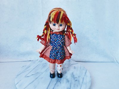 Anos 80, Boneca dancinha Emilia do sítio do pica pau amarelo, a corda, funda Estrela