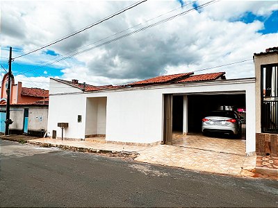 Casa à venda com 3 quartos e 1 banheiros no Bairro Novo Horizonte em Vazante/MG