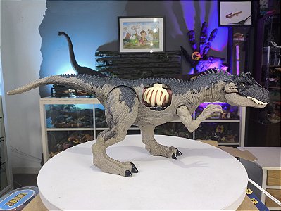 ALLOSAURUS EXTREME DAMAGE MATTEL JURASSIC WORLD DOMINION MINIATURA DINOSSAURO CARNÍVORO [USADO]