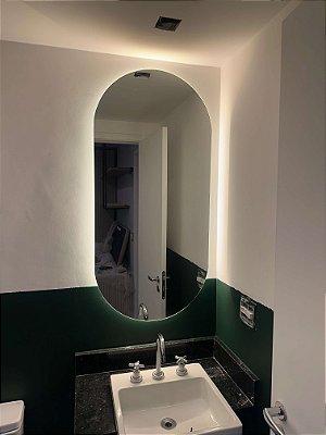 Espelho Oval Flutuante