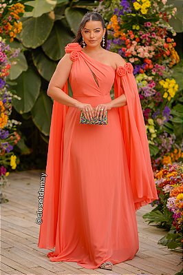 Vestido de festa longo, com capa e aplicação de flores -  Coral