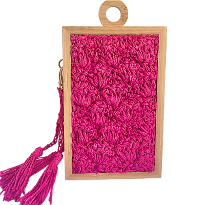 Bolsa Clutch de madeira com crochê - Rosa Pink