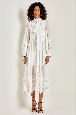 Vestido de noiva longo, com gola alta e mangas levemente bufante com renda guipir aplicada - Off White