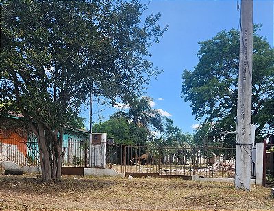 AMPLO TERRENO NA SETEMBRINO DE CARVAHO COM 1.008 M²