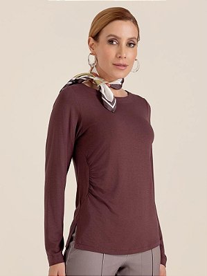 Blusa "Sussurro" Manga Longa Drapeado e Fenda Lateral