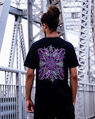 Camiseta 100% Algodão Premium Alucinarium - Neorganic Roxa