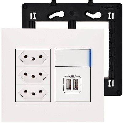 Tomada 4x4 Tripla 10A Com Interruptor e Carregador USB Pial Plus+