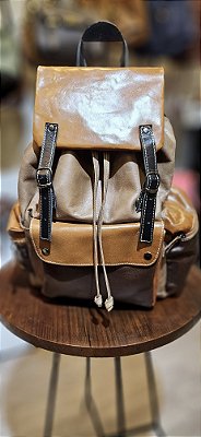 Mochila Americana  CARAMELO COM MARROM