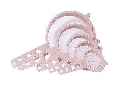 KIT PENEIRAS PLASTILOVERS PREMIUM SORTIDO COM 7, 9, 11, 15 e 19 cm - 30 KITS