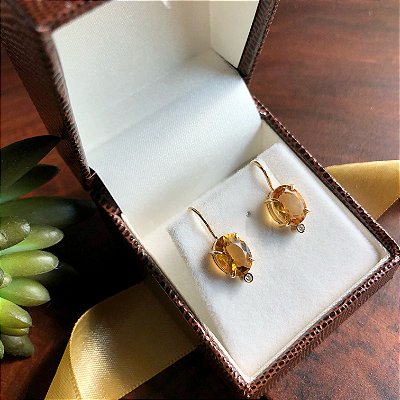 Brinco Gancho em Ouro Amarelo 18k, Citrino e Brilhantes.