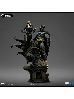 Estátua Batman and Catwoman 1/6 - DC Comics - Iron Studios