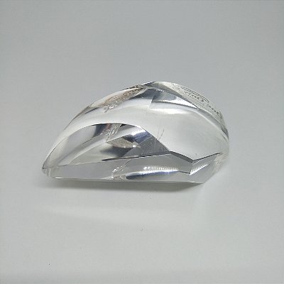 Cristal de Quartzo de Rocha Natural, lapidação Irregular Fancy, confeccionado manualmente.