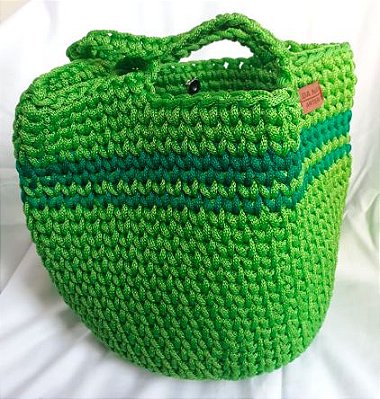 Bolsa verde com listras
