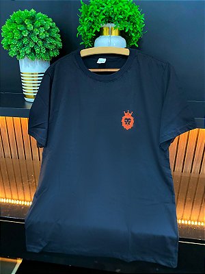 Camiseta Preta | Detalhes Laranja Neon