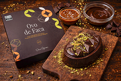 Ovo de Faca - 70% Cacau Pistache com Tâmaras