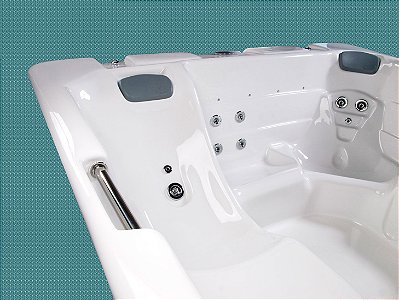 SPA MILANO POLIÉSTER 2,12 X 2,12 X 80 - 6 PESSOAS